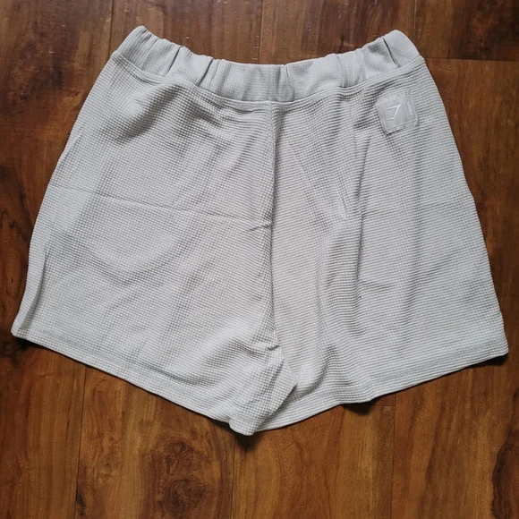 Gymshark Cream Athletic Shorts Lightweight Elastic Waist - Picture 3 of 6